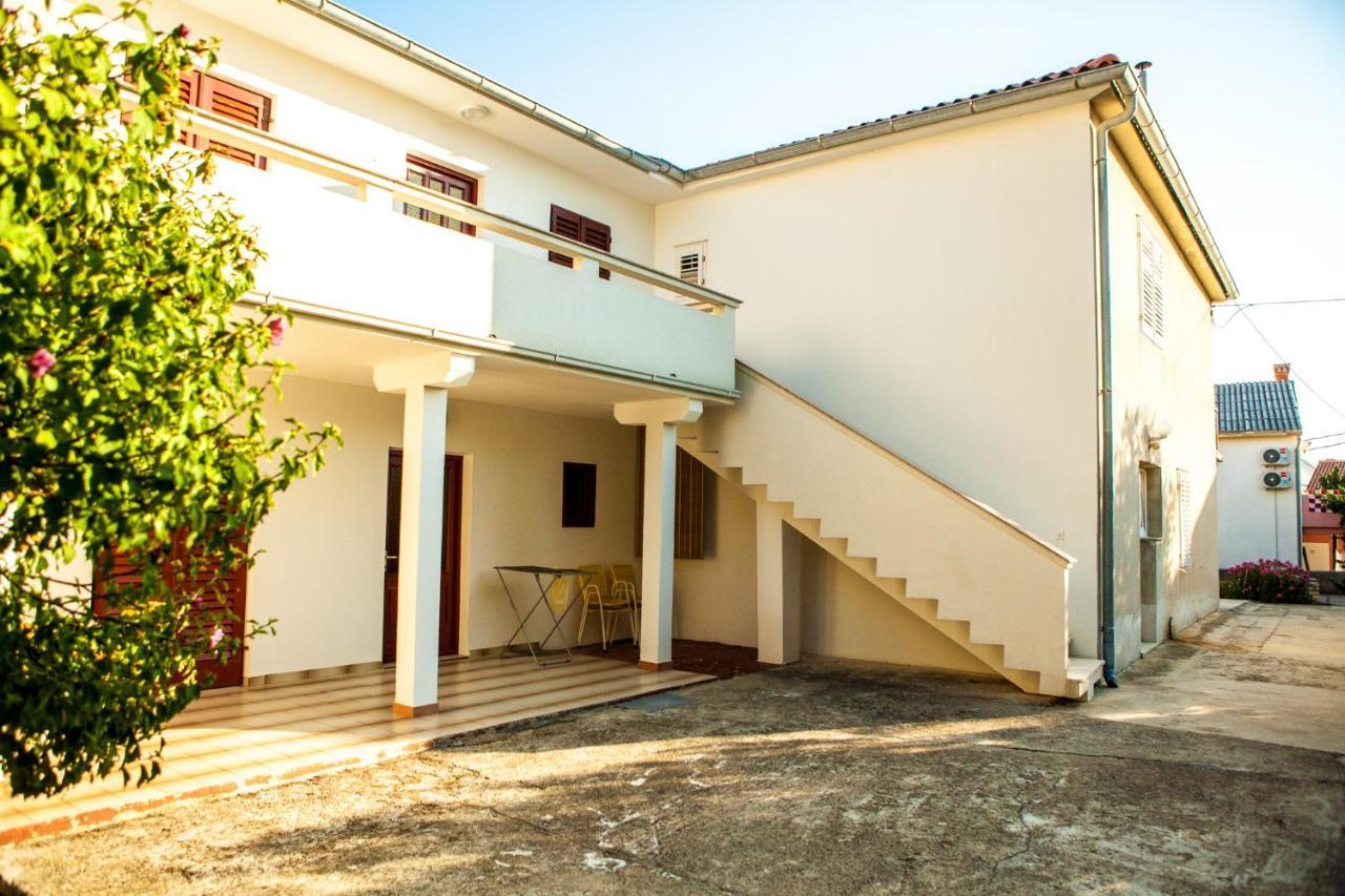 Apartments Alma Novalja Εξωτερικό φωτογραφία