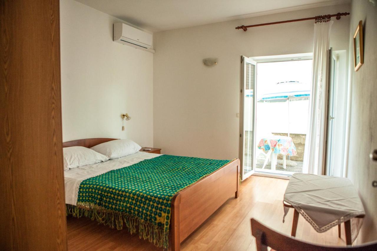 Apartments Alma Novalja Εξωτερικό φωτογραφία